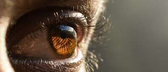 keeping eyes healthy wearing contacts