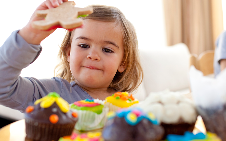 Setting positive examples can help your child eat healthy. Some of these tips can help.