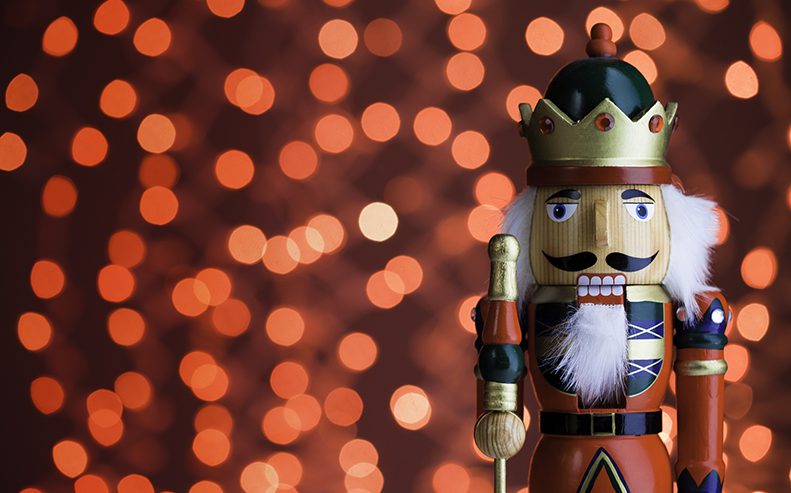 Nutcracker's disease affects a person's veins and arteries