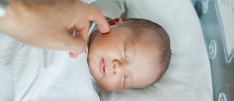 newborn baby in nicu