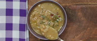 This easy slow cooker cannellini bean soup isis healthy, filling, and delicious.
