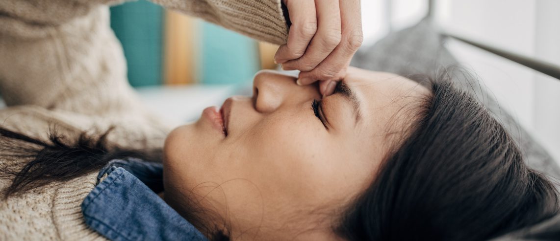 Can weather changes trigger headaches?